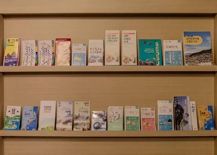 디어 문 게스트하우스 2*